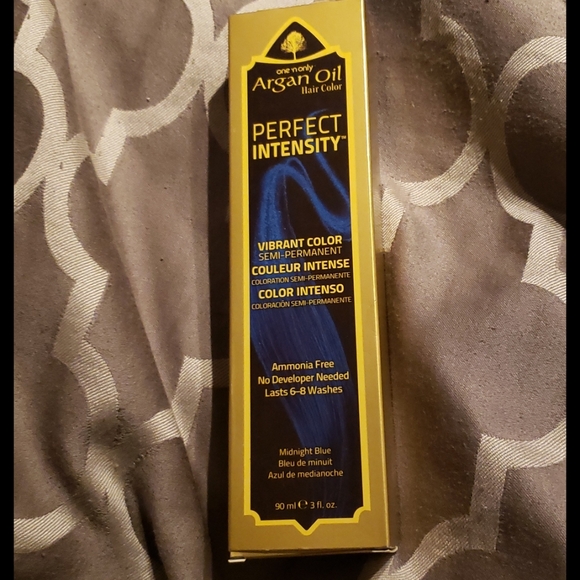 Hair dye - Picture 1 of 2